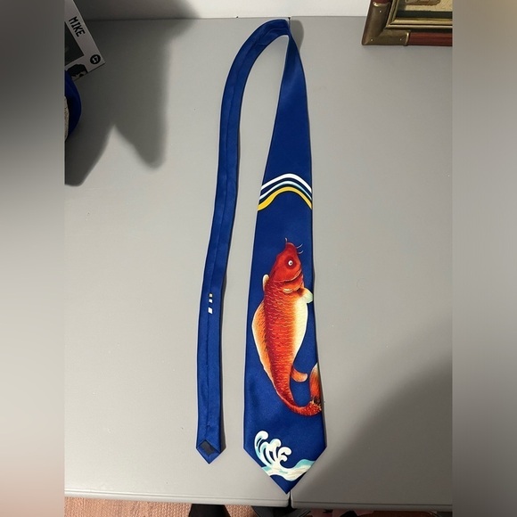 3/25$ (Mix&Match) Blue Fish Tie - Picture 4 of 6
